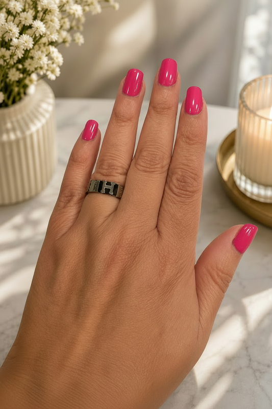 Heya Noir H Ring