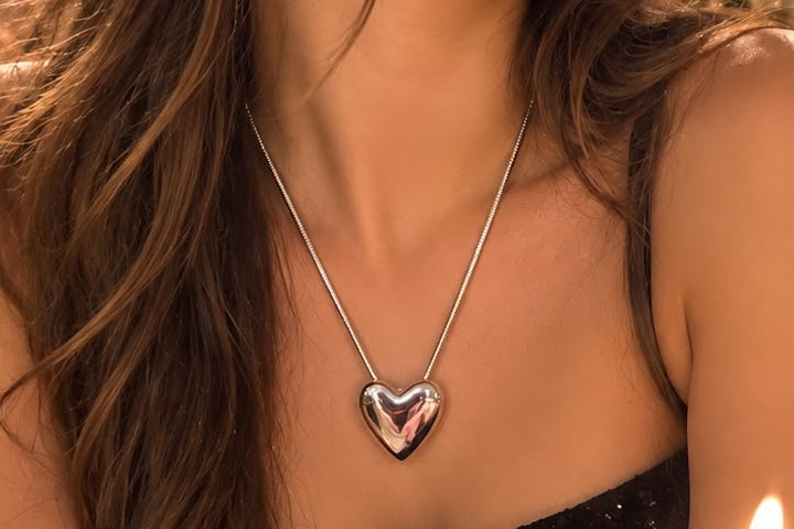 Silver Heart Glow Necklace